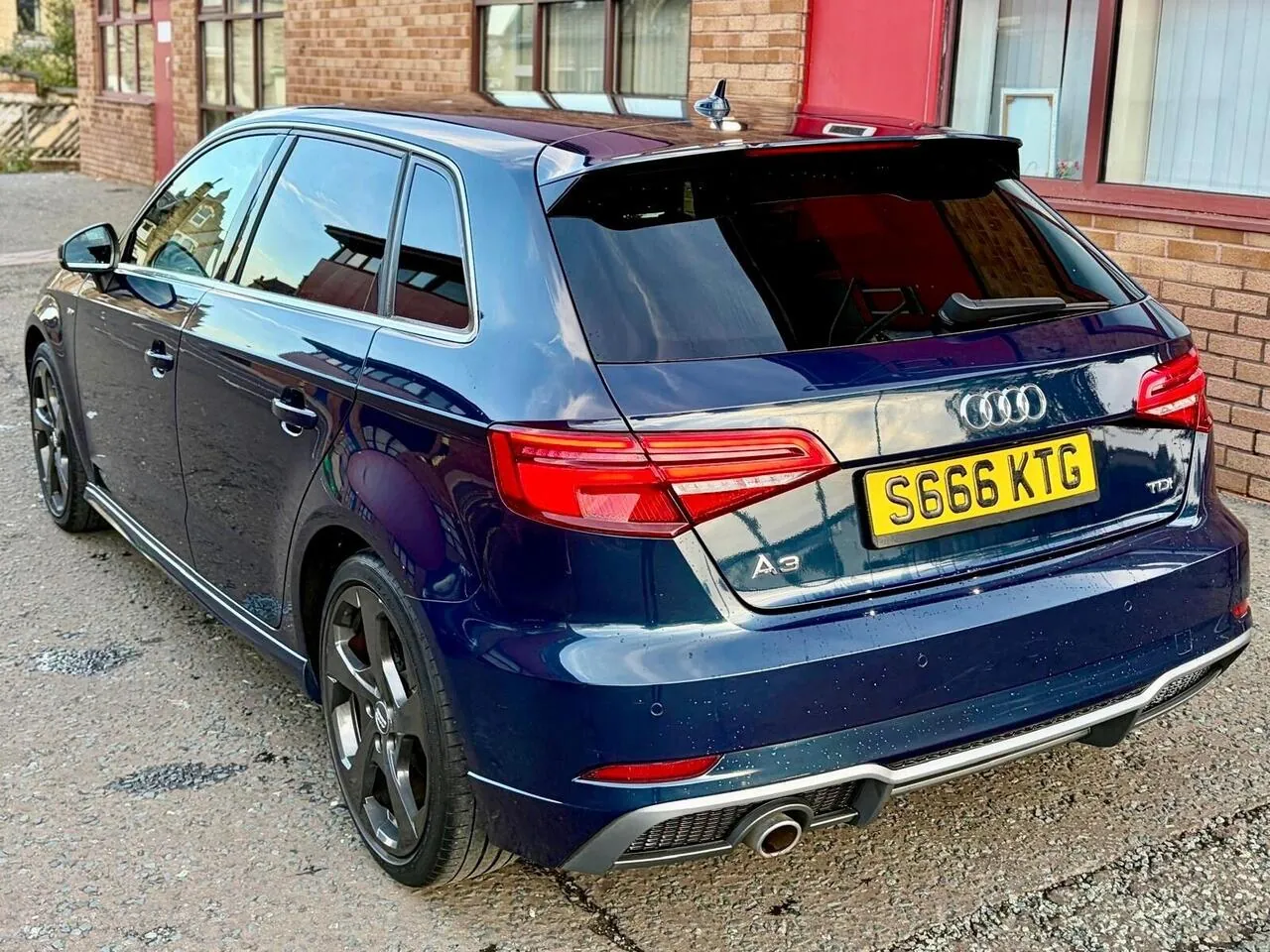 Audi A3 2018 photo 3