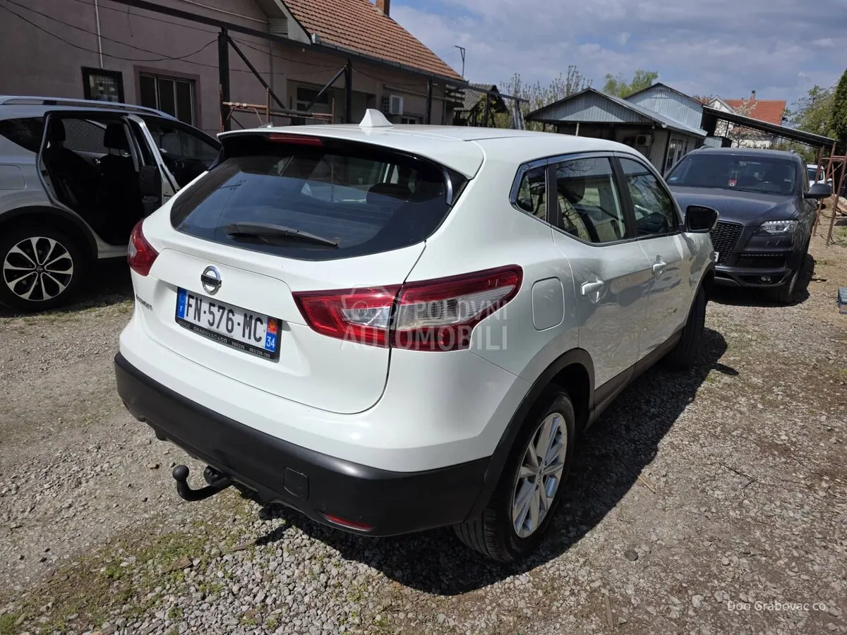 Nissan Qashqai 2015 photo 4