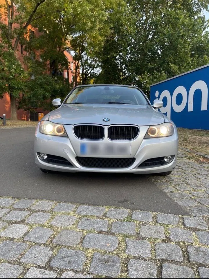 BMW 318I
