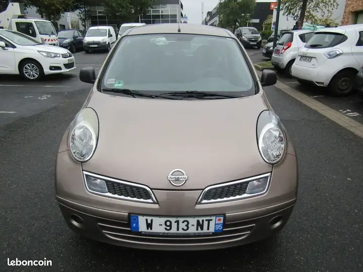 Nissan Micra 2010 photo 2