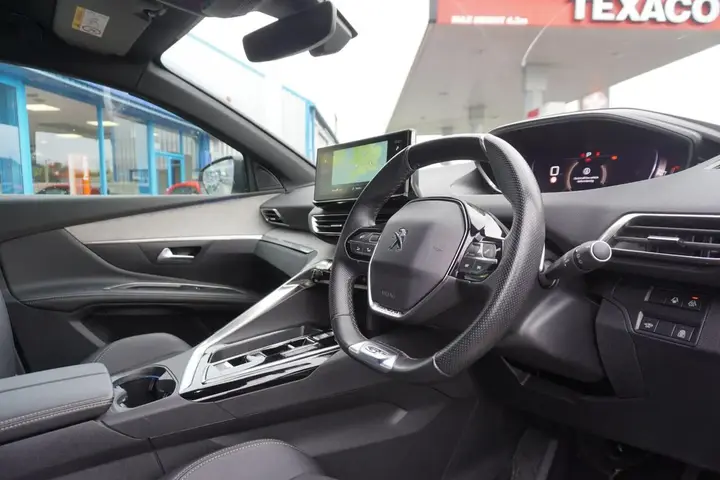 Peugeot 5008 2023 photo 4