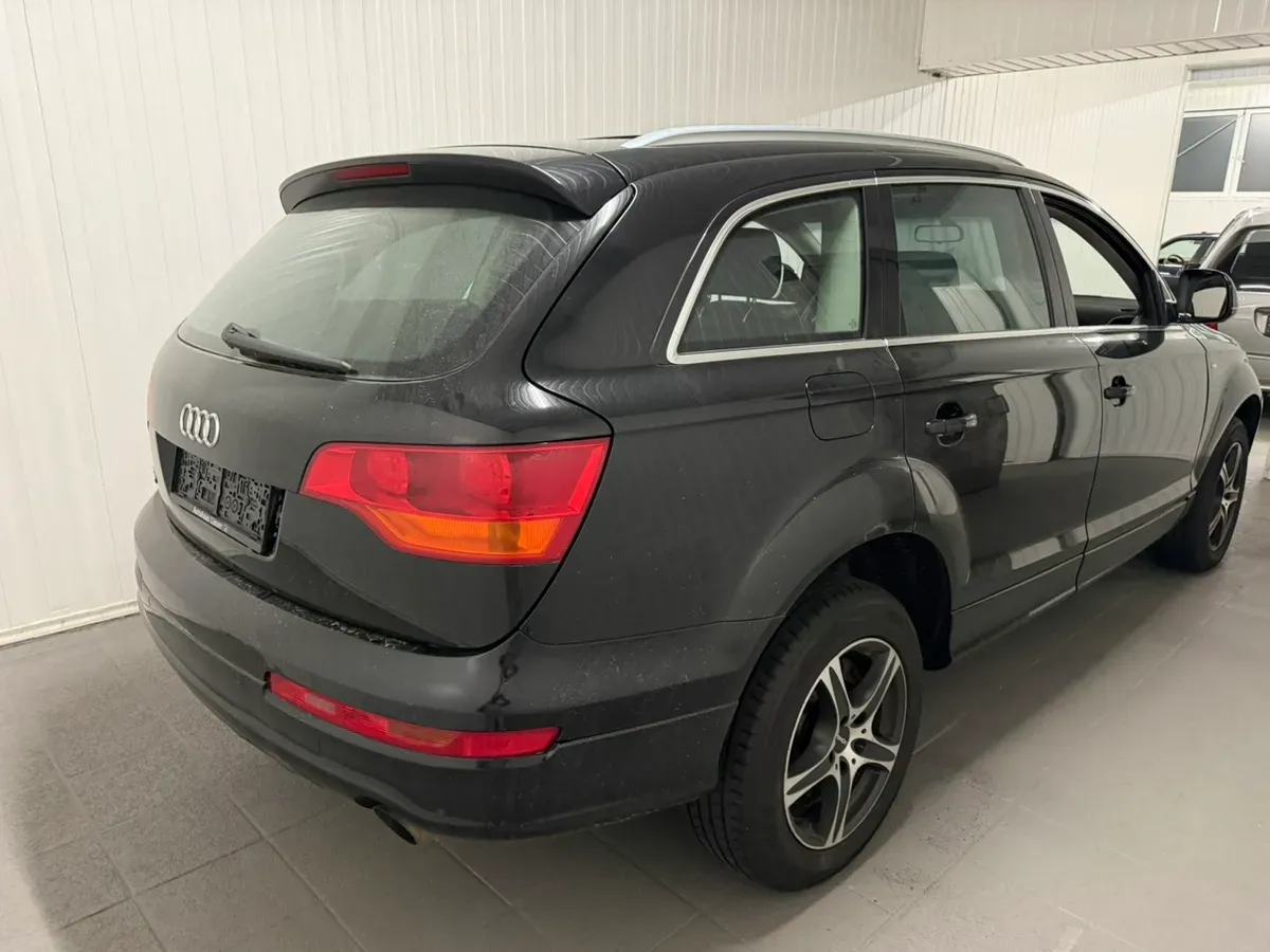Audi Q7 2008 photo 3