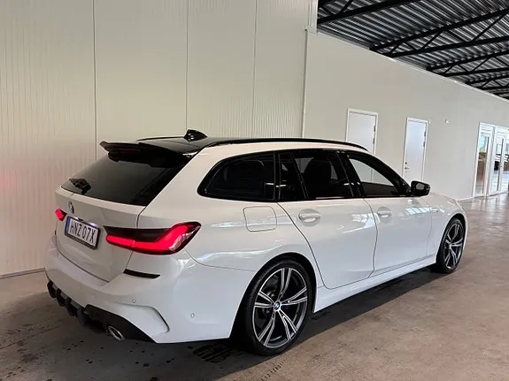 BMW 330E 2021 photo 4