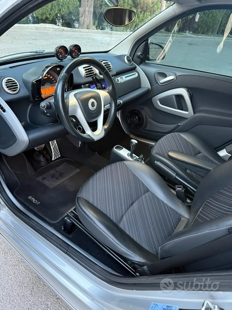 Smart Fortwo 2010 photo 4