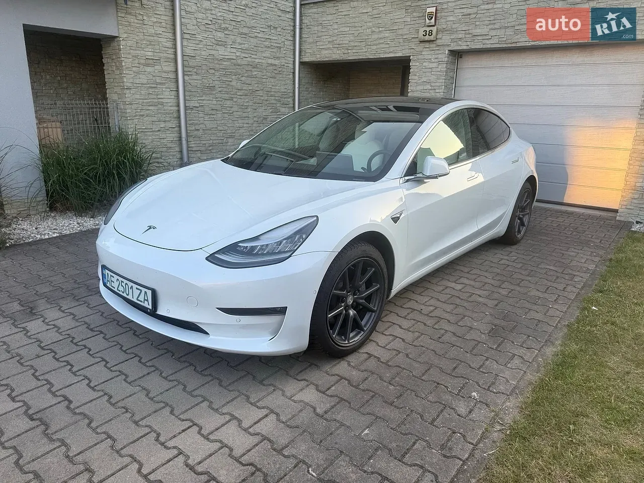 Tesla Model 3 2019 photo 5
