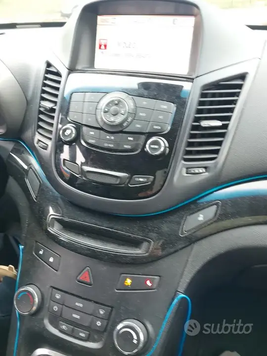 Chevrolet Orlando 2012 photo 2