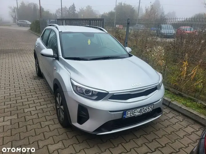 Kia Stonic 2023 photo 2