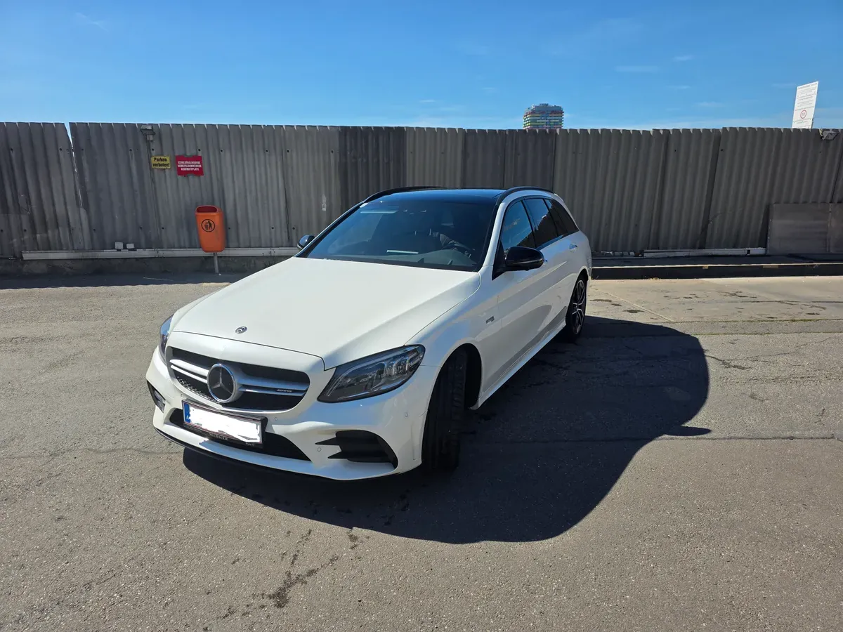 Mercedes-Benz C-Class 2019 photo 3