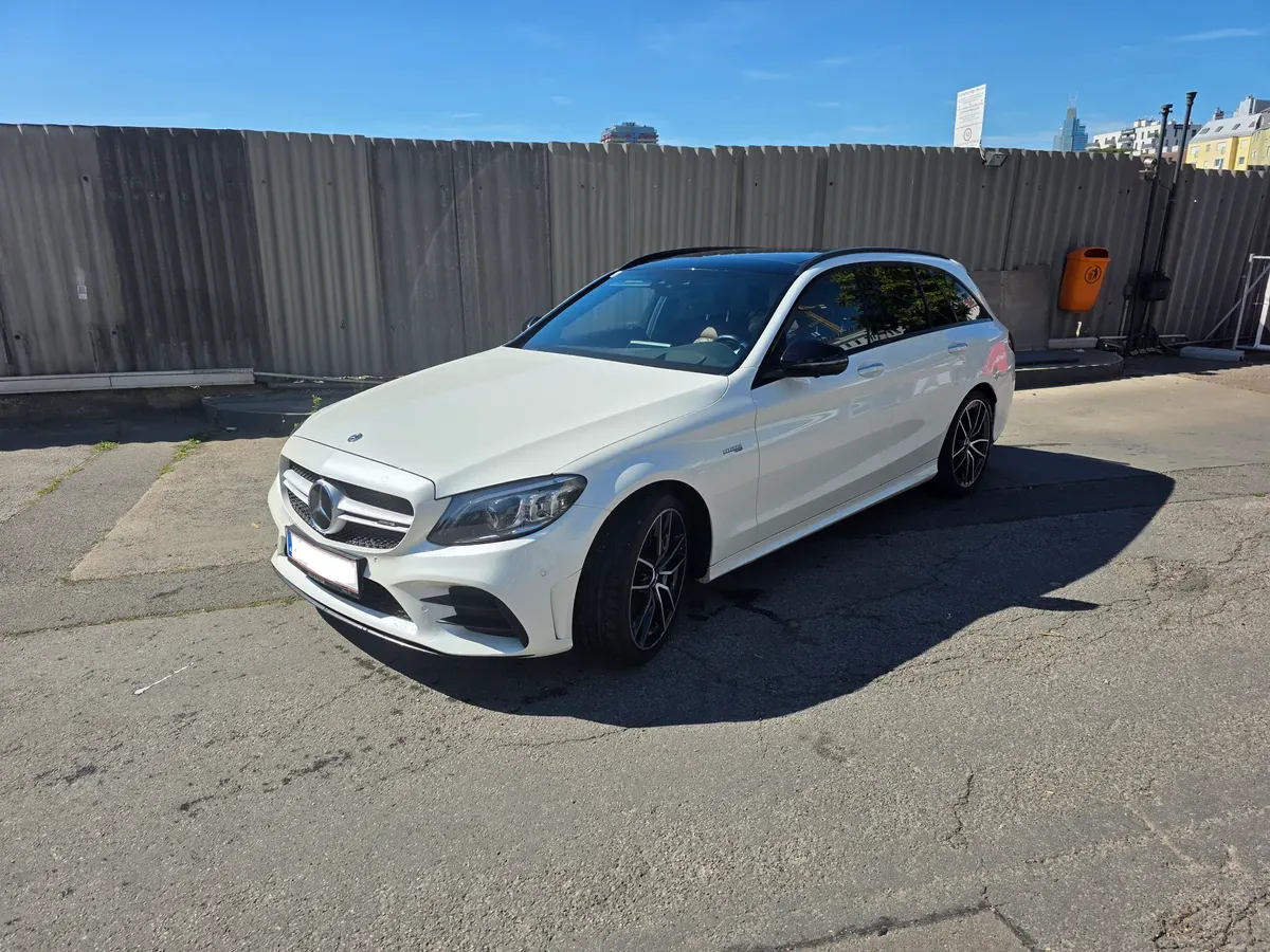 Mercedes-Benz C-Class 2019 photo 2