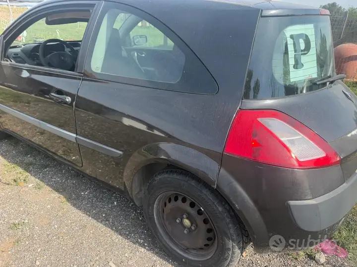 Renault Megane 2005 photo 2