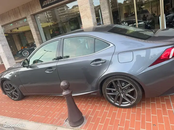 Lexus Is