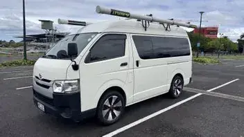 Toyota Hiace 2014 photo 3