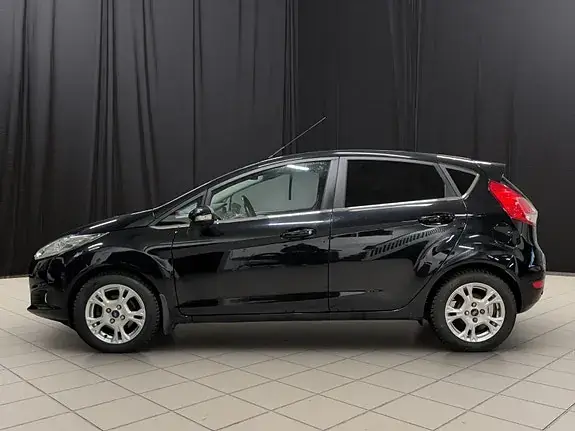 Ford Fiesta 2013 photo 2