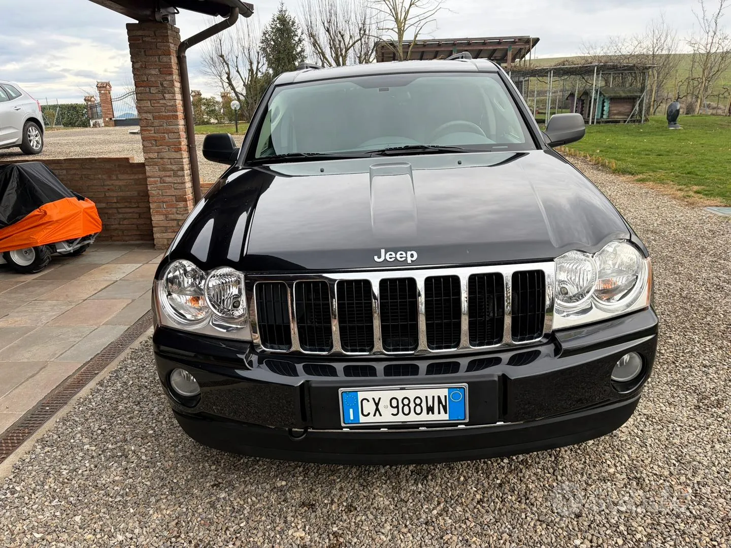 Jeep Grand Cherokee 2005 photo 2