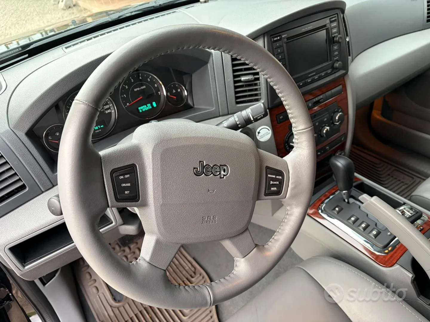 Jeep Grand Cherokee 2005 photo 5
