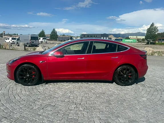 Tesla Model 3 2019 photo 3