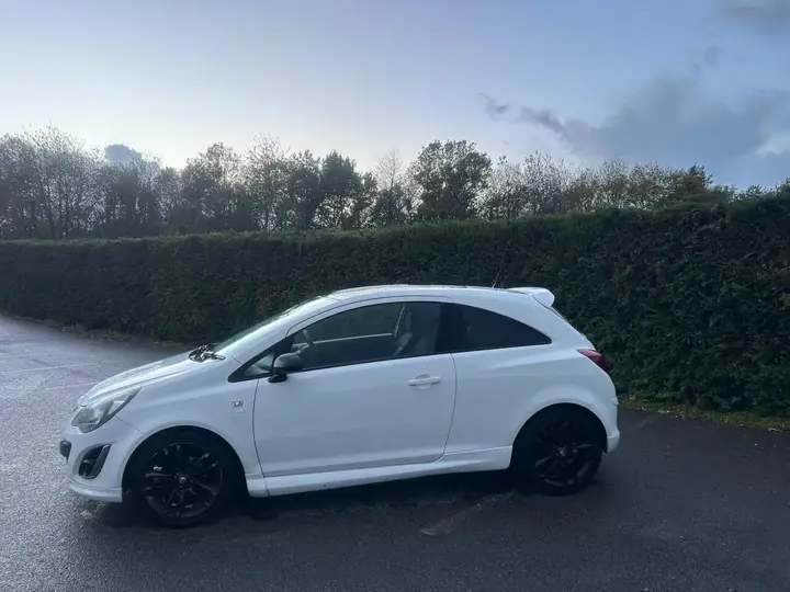 Vauxhall Corsa 2014 photo 2