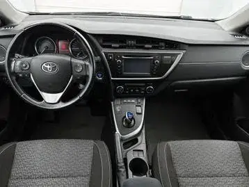 Toyota Auris 2015 photo 3