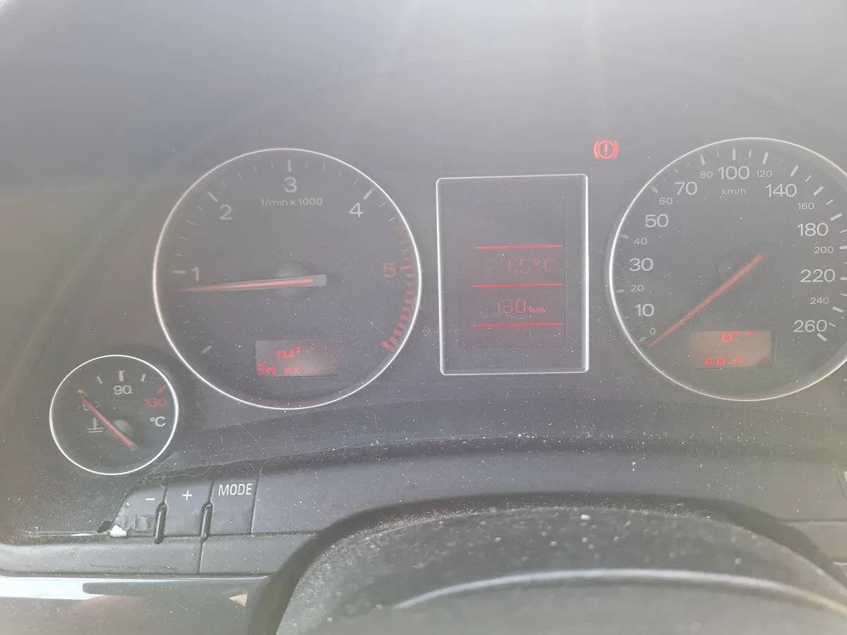 Audi A4 2001 photo 2