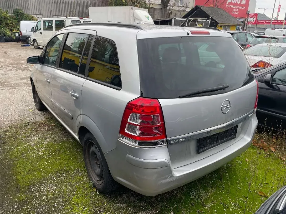 Opel Zafira 2009 photo 3