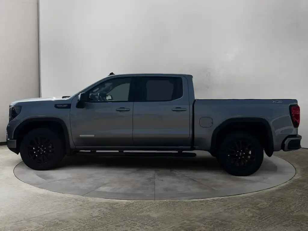 GMC Sierra 1500 2026 photo 2