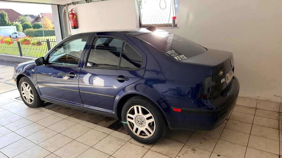 Volkswagen Bora 2002 photo 2