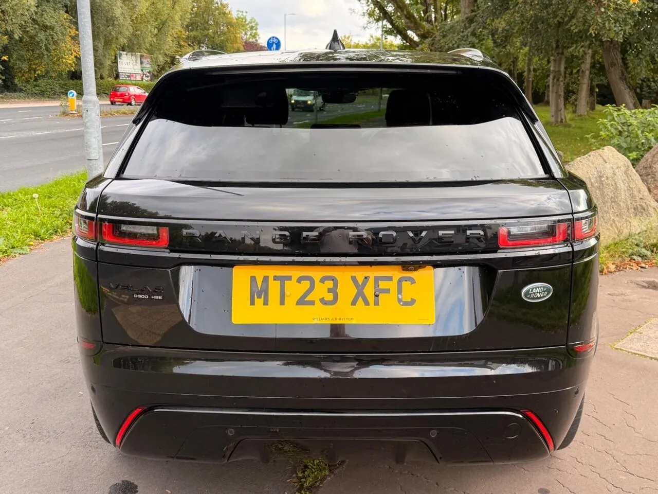 Land Rover Range Rover Velar 2023 photo 3