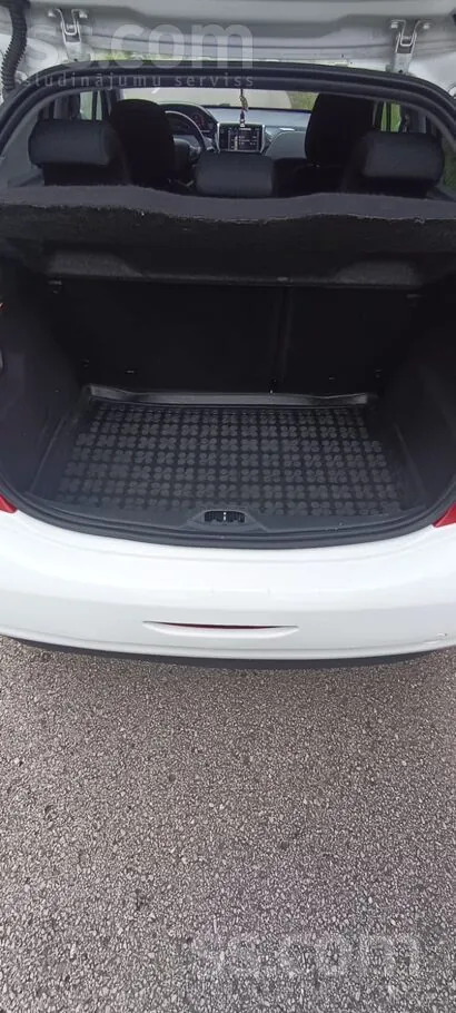 Peugeot 208 2013 photo 5