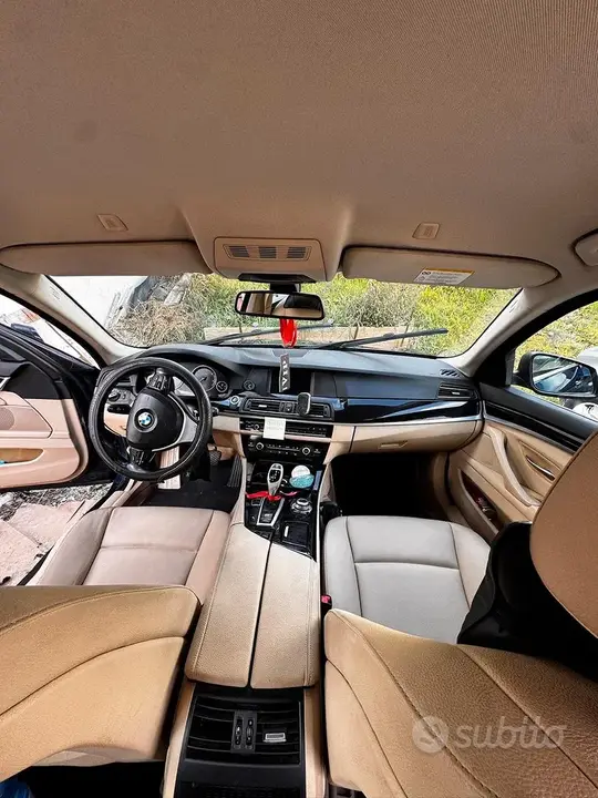 BMW 5 Series 2011 photo 5