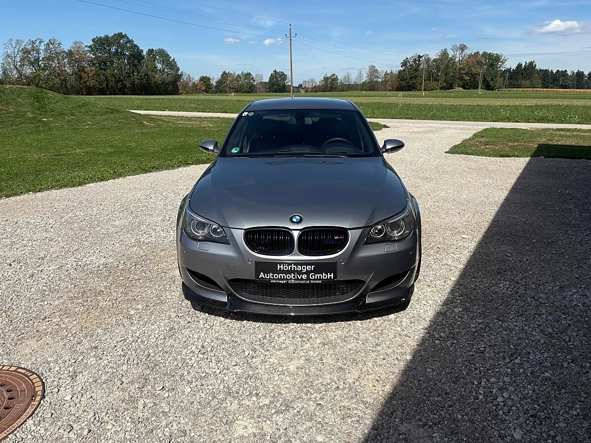 BMW 5 Series 2005 photo 2