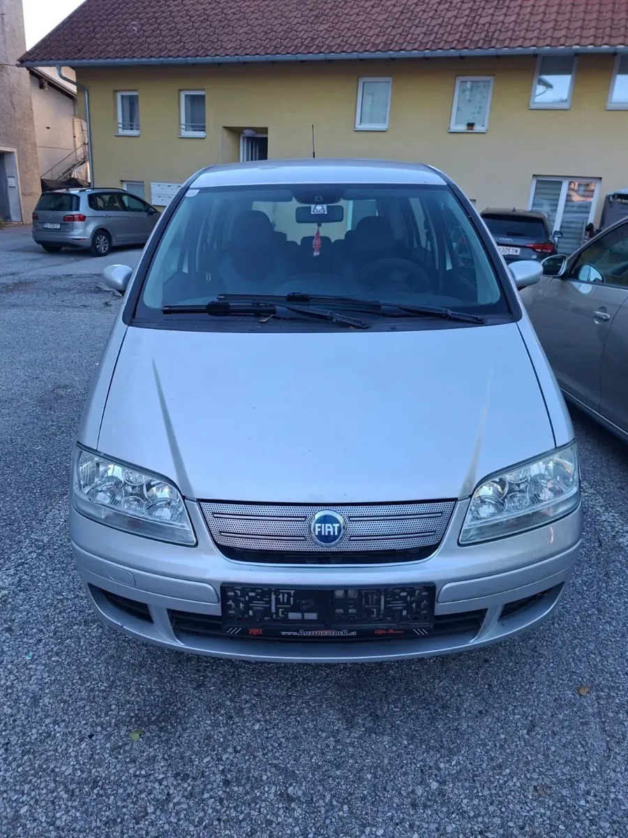 Fiat Idea 2007 photo 2