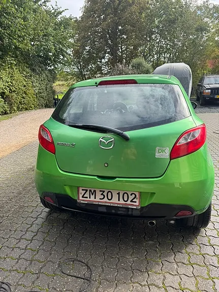 Mazda 2 2008 photo 3