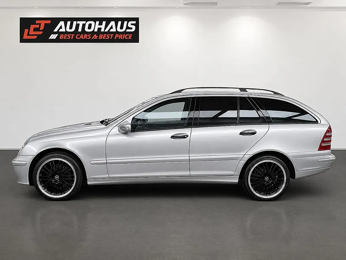 Mercedes-Benz C-Class 2006 photo 2