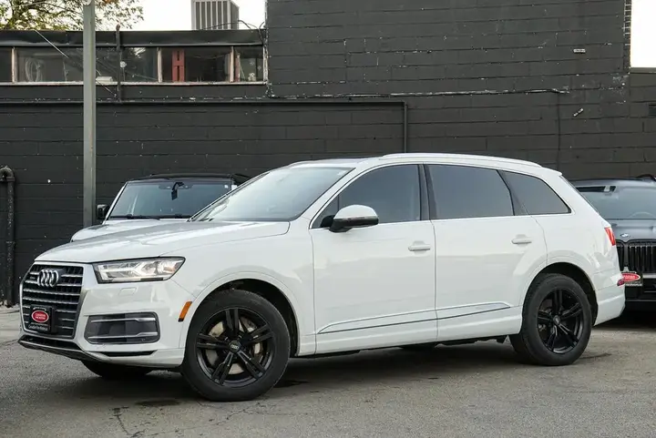 Audi Q7 2019 photo 2