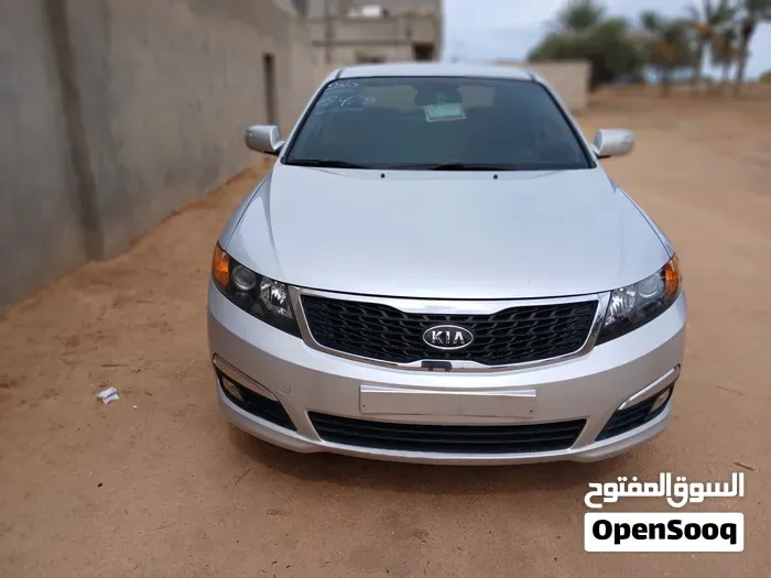 Kia Lotze 2010 photo 3
