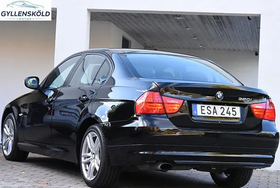 BMW 320I 2011 photo 2