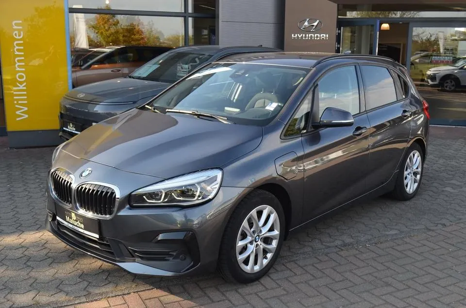 BMW 225 Xe