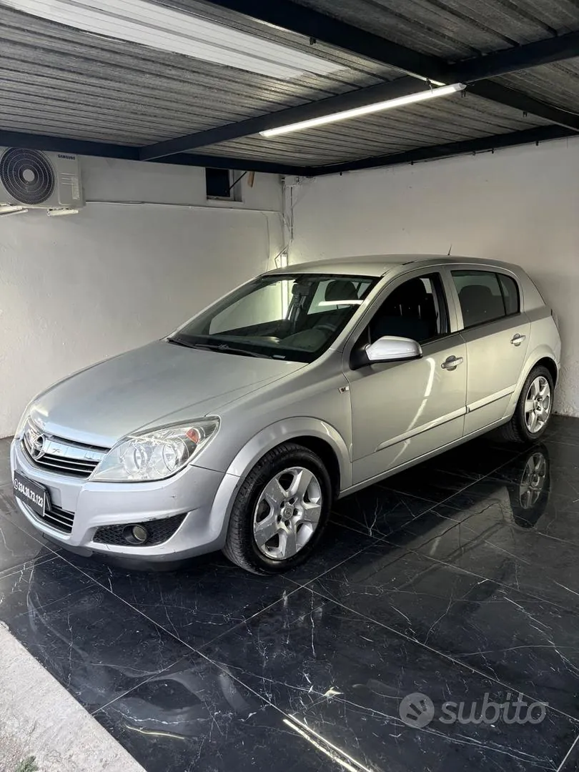 Opel Astra 2009 photo 5