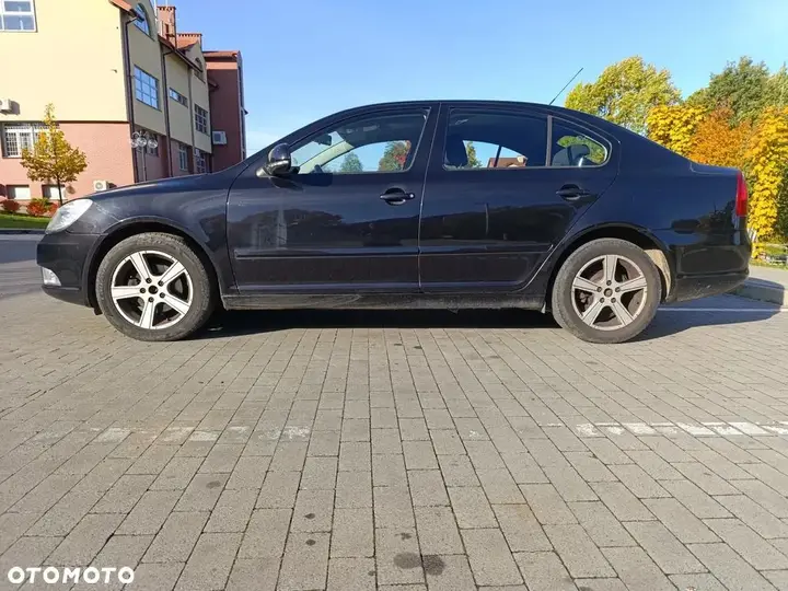 Skoda Octavia 2010 photo 4