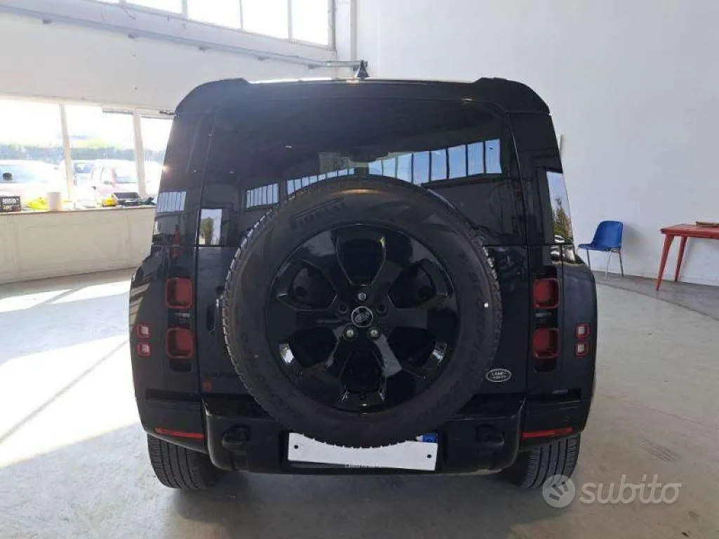Land Rover Defender 2022 photo 4