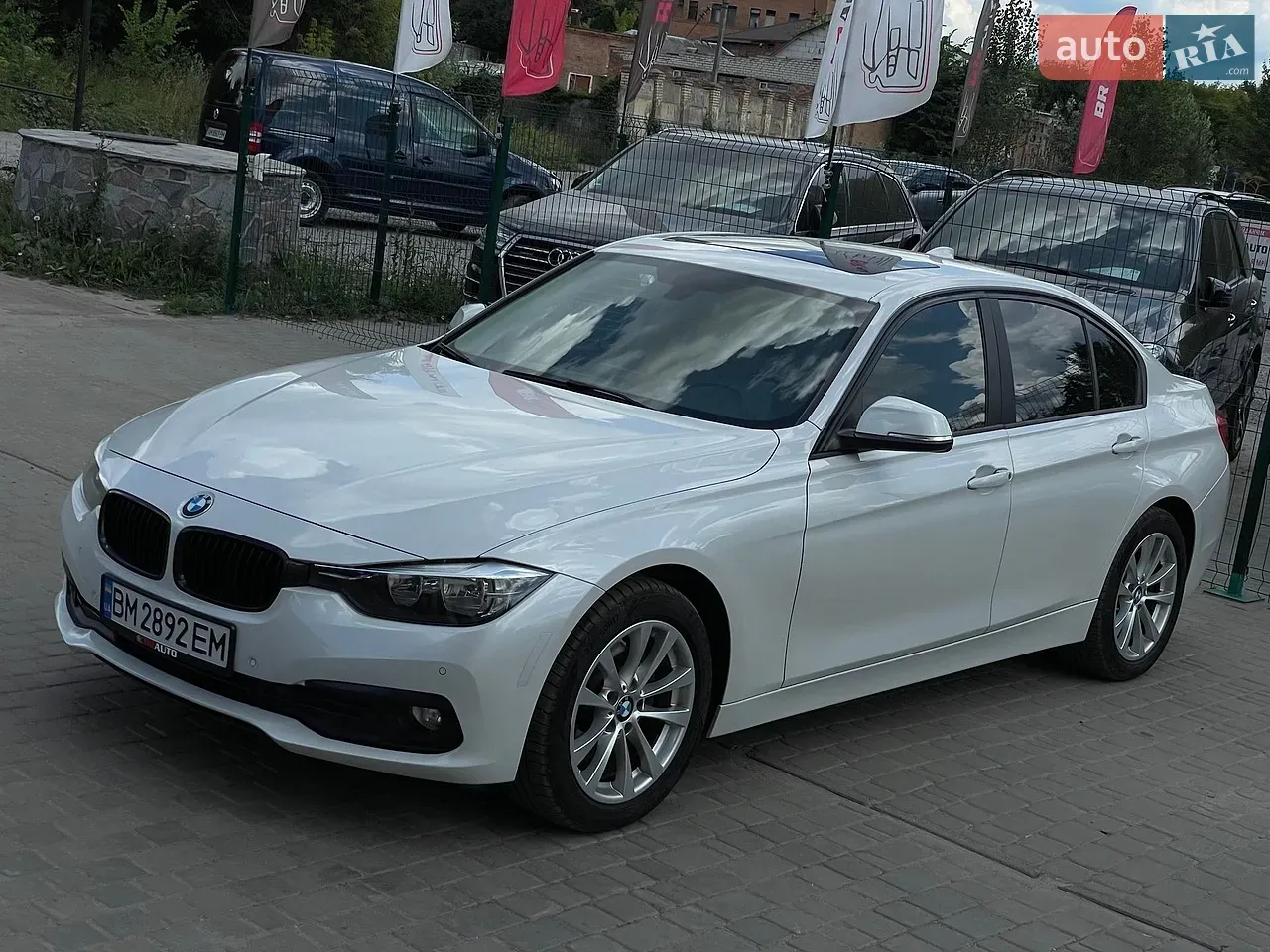 BMW 3 Series 2017 photo 3