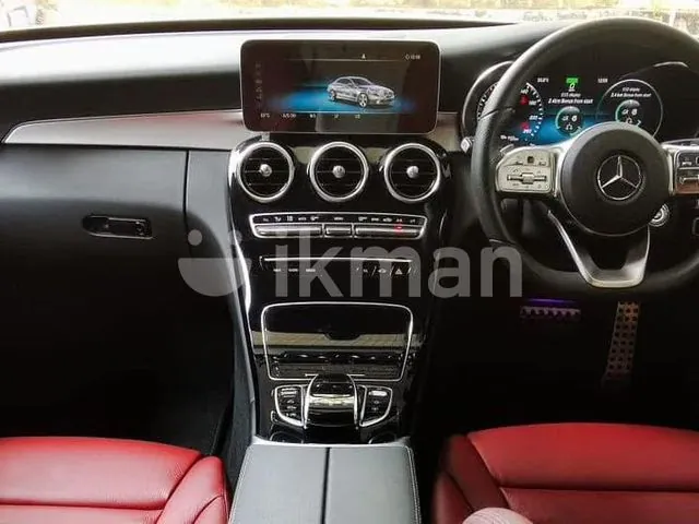 Mercedes-Benz C200 2018 photo 2
