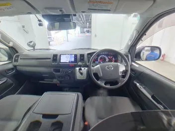 Toyota Hiace 2018 photo 5