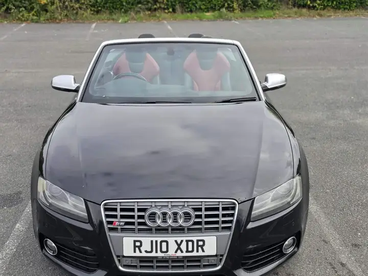 Audi S5 2010 photo 3