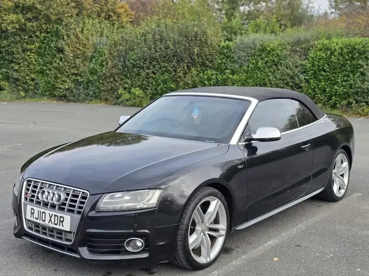 Audi S5 2010 photo 4