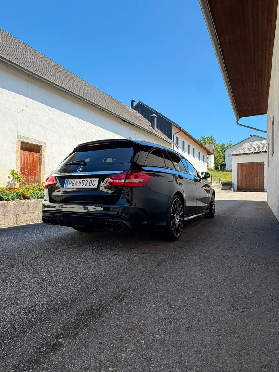 Mercedes-Benz C-Class 2017 photo 3