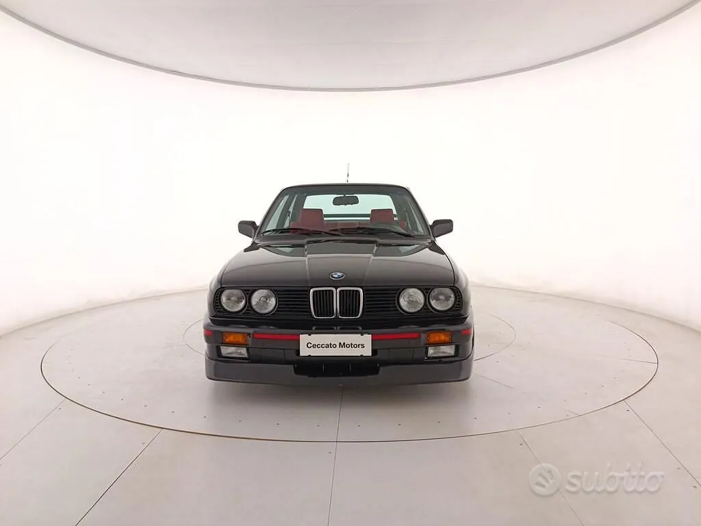 BMW M3 1988 photo 2