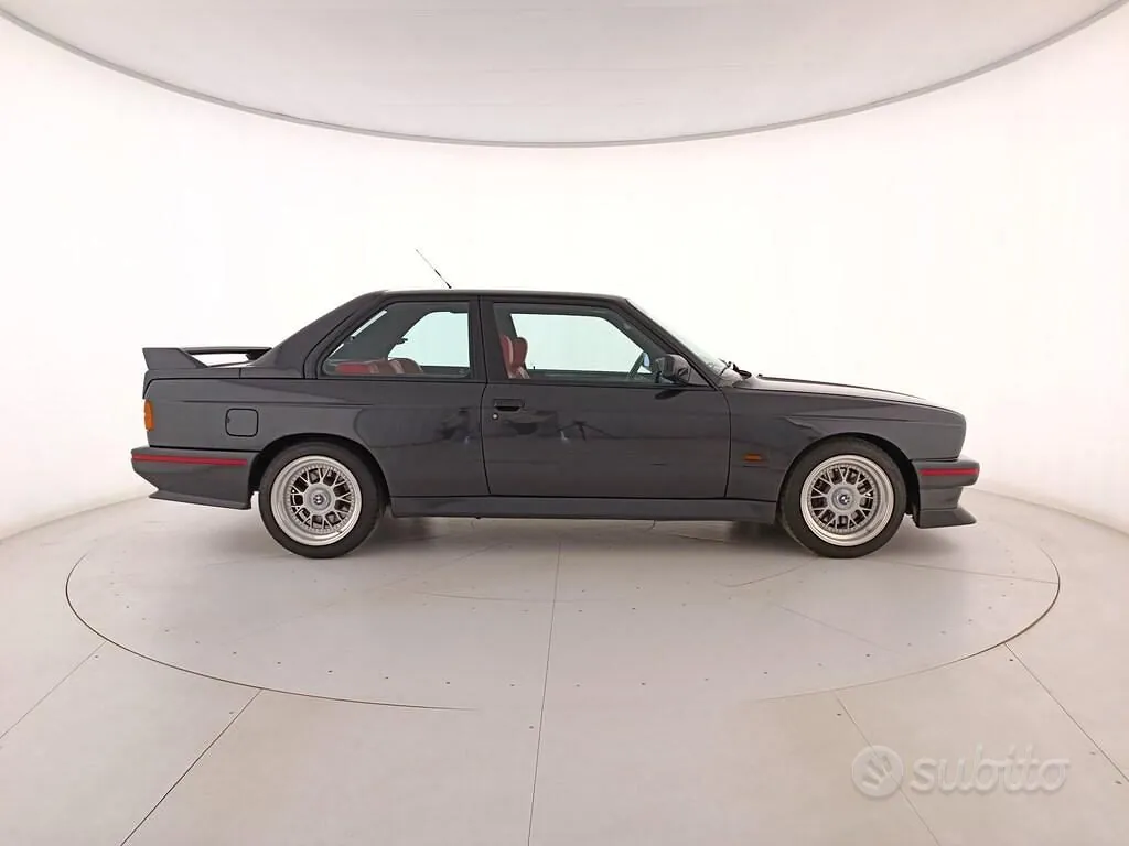 BMW M3 1988 photo 3
