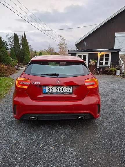 Mercedes-Benz A180 2013 photo 3