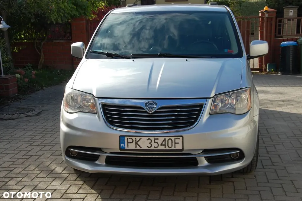 Lancia Voyager